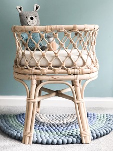 Meilleure vente : Collection de meubles de maison de poupée en rotin tressé pour bébés et enfants adorables - Product Image 3