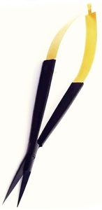 Ciseaux à cuticules de beauté en acier inoxydable or noir Ciseaux à micro-ressort droits et incurvés polyvalents avec pointe de lame tranchante - Product Image 4