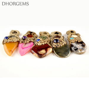 Colgante de piedras preciosas naturales de estilo religioso para hombre, collar de piedras preciosas en forma de lágrima, arcilla polimérica, venta al por mayor para bodas - Product Image 5