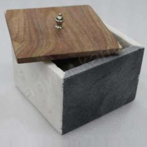 Boîte à pain à couvercle en marbre gris carré de qualité supérieure avec bouton en laiton - Product Image 1