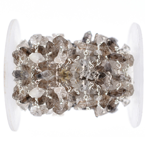 Chaîne de chapelet en quartz diamant Herkimer brut, 5-8 mm, enveloppée de fil de laiton plaqué rhodium, vendue au mètre - Product Image 1