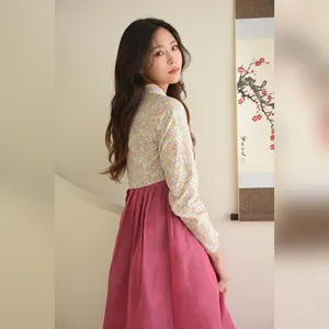 Hanbok de estilo coreano para mujer, estampado de flores, fusión, manga larga, cuello en V