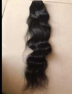 Extension de cheveux de meilleure qualité pour femmes avec des cheveux longs et ondulés brillants naturels faciles à clipser pour les femmes, utilisation décontractée et événementielle d'Inde - Product Image 3