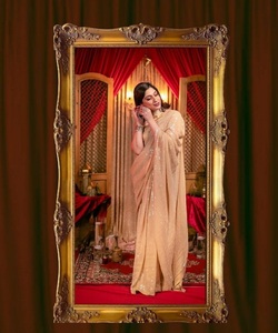 Nouveau attrayant Look riche fête porter lourd broderie Net Saree avec chemisier pièce femmes indiennes porter bas prix en gros Surat ApparelGarment - Product Image 3