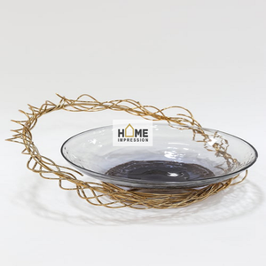 Nouvel arrivage Bougeoir et lanternes en métal de luxe Lanternes à bougie en métal doré de créateur Décoration intérieure Bougeoir pour Offre Spéciale - Product Image 2