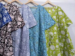 Robe caftan en coton à imprimé floral Streetwear d'été pour adultes avec tissu tricoté sans manches Taille naturelle - Product Image 3