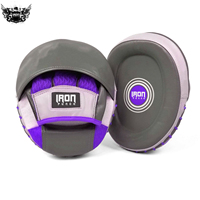 Sac de frappe en cuir personnalisé professionnel IRON PUNCH INDUSTRIES pour l'entraînement aux arts martiaux, boxe et MMA