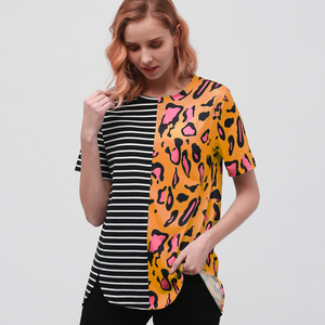 เสื้อยืดลำลองผู้หญิง,ลายเสือดาวเดินสีดำและสีขาว - Product Image 5