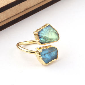 Bague en pierre précieuse Labradorite Multi-Fire Double Stone Designer Jewelry pour les fêtes de mariage Réglable Populaire Galvanoplastie pour - Product Image 1