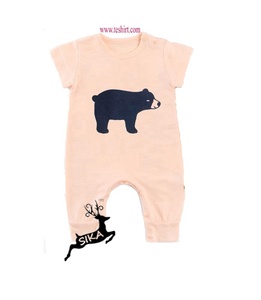 Mameluco de bebé de algodón orgánico de último diseño 2019, colección de Navidad personalizable OEM, cierre de botón a presión para recién nacidos, gran oferta - Product Image 2