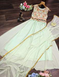 Longue robe en matériau Georgette Anarkali, avec belle Dupatta pour femmes - Product Image 3