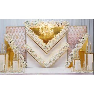 Paredes de Velas para Escenario de Boda de Ensueño, Maravilloso Fondo Metálico para Escenario de Boda, Pared de Velas Exclusiva para Escenario de Boda UK - Product Image 1