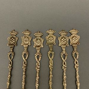 Ensemble de couverts Royal Gold Couverts élégants et luxueux Parfait pour les mariages Occasions spéciales et les repas haut de gamme - Product Image 2