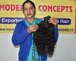 Vente en gros Extensions de cheveux vietnamiens jeunes vierges Double trame Cheveux humains indiens bruts à la machine avec styles de boucles et de vagues - Product Image 3