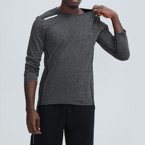 เสื้อกีฬาคุณภาพสูง โพลีเอสเตอร์/คอตตอน บีบรัดรูปทรง สำหรับผู้ชาย เสื้อวิ่งออกกำลังกาย เสื้อสวมใส่สบาย แห้งเร็ว - Product Image 2