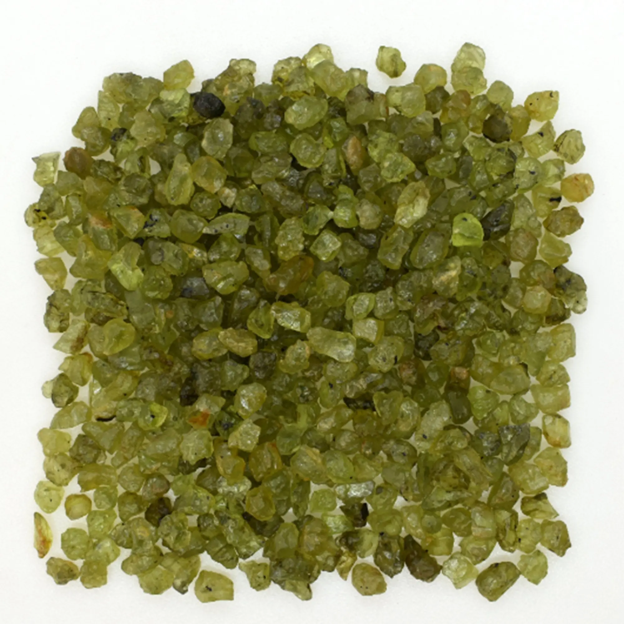 Batu Permata Mentah Peridot Alami, Anting Batu Mentah Kecil, Batu Mentah untuk Membuat Anting-Anting Kancing