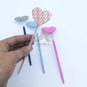 Outil d'extension de cils en forme de cœur en acier inoxydable durable Miroir cosmétique à sourcils avec logo de couleur personnalisée avec fonction d'éclairage - Product Image 4