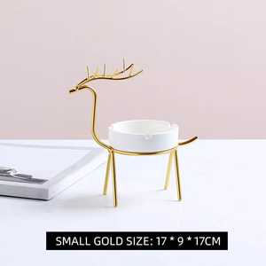 Bougeoir doré, décoration créative - Product Image 4