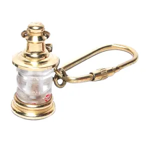 灯笼造型小钥匙扣，带玻璃灯设计钥匙圈和钥匙扣抛光成品销售和供应