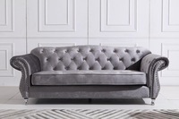 Canapé Chesterfield Moderne en Promotion avec Structure en Bois Massif et Design Capitonnée pour Salon, Appartement et Atelier