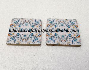 Posavasos de madera de estilo duradero con forma cuadrada de color marrón y blanco, mesa decorativa, modelo usado, utensilios de cocina para el hogar utilizados al mejor precio - Product Image 6