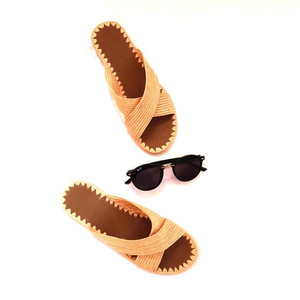 รองเท้าแตะราฟเฟียวีแกนสำหรับผู้หญิง งานแฮนด์เมด - Product Image 1