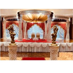 Deslumbrante redondo Royal Palace Wedding Mandap con LED Crystal Diamond Cut White Wedding Mandap - Product Image 1