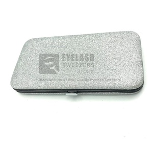 Étui magnétique à paillettes argentées pour pince à cils Kit d'extension de cils pince à épiler pointue incurvée étui à pince magnétique vide - Product Image 1