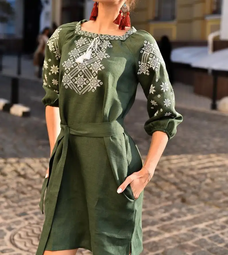 Penampilan Menakjubkan 100% Dekorasi Gaun Ukrainian Bordir Karang Baru Linen Pada Gaun Tali Bekas dan Sabuk