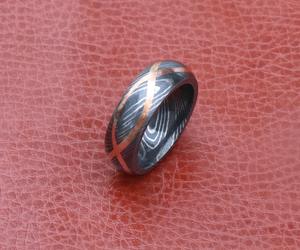 Anillo de bodas con incrustaciones de madera y cobre de acero de Damasco personalizable Unisex, chapado en 18K para compromiso, fiesta de aniversario, ajuste Invisible - Product Image 3