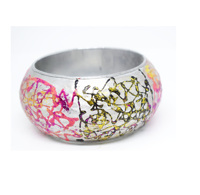 1985 août bijoux de foire internationale montre des bracelets de perles de bois en laiton pour les femmes bracelets en laque de verre texturé bijoux indiens