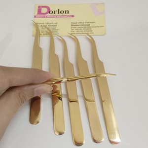 Pinzas de pestañas chapadas en oro de calidad superior, pinzas de volumen semicurvadas, pinzas de extensión de pestañas sostenibles con logotipo privado personalizado - Product Image 2