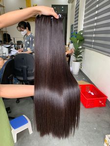 ผมต่อแบบซุปเปอร์ดับเบิ้ลดรอว์น ปลายผมเต็ม จัดเรียงเกล็ดผมอย่างดี สีธรรมชาติ แบบเย็บด้วยเครื่อง - Product Image 2