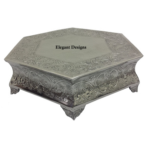 แท่นวางเค้กโลหะชุบทองดีไซน์เนอร์งานแฮนด์เมดอุปกรณ์สำหรับทำเค้กสุดหรูแบบคลาสสิก - Product Image 2