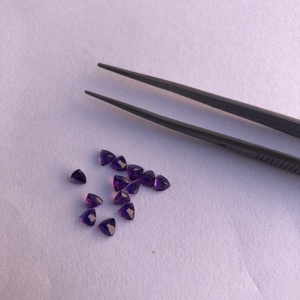 Mayorista de piedras preciosas sueltas de corte trillón calibrado facetado africana de amatista púrpura Natural de 6mm Comprar ahora ofertas de fabricante de piedras - Product Image 2