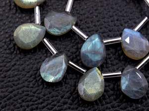 Perles de pierres précieuses de Labradorite naturelle 21 pièces de bonne qualité en forme de poire à facettes bleu Flash Briolette perles de pierre en gros - Product Image 4