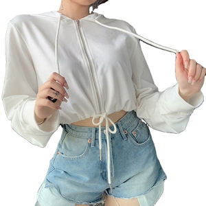 เสื้อฮู้ดดี้แขนยาวคุณภาพสูงสำหรับผู้หญิง สไตล์ไฮสตรีท ปักโลโก้ตามสั่ง ผ้าฟลีซบุขนด้านใน พิมพ์ลายถักแบบครอปสั้น สำหรับฤดูใบไม้ผลิ - Product Image 1