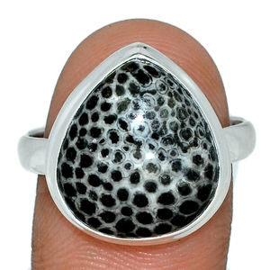 สไตล์ลูกแพร์รูปร่างอัญมณีปะการังสีดํา 925 แหวนเงินสเตอร์ลิงสีดําอัญมณี Semiprecioua เครื่องประดับวิจิตรแหวนเงิน - Product Image 1