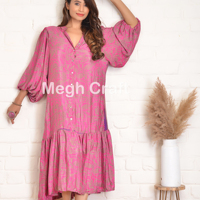 Robe longue bohème grande taille d'été en crêpe écologique à imprimé floral avec franges aux épaules, taille naturelle, coupe ample, vente en gros disponible