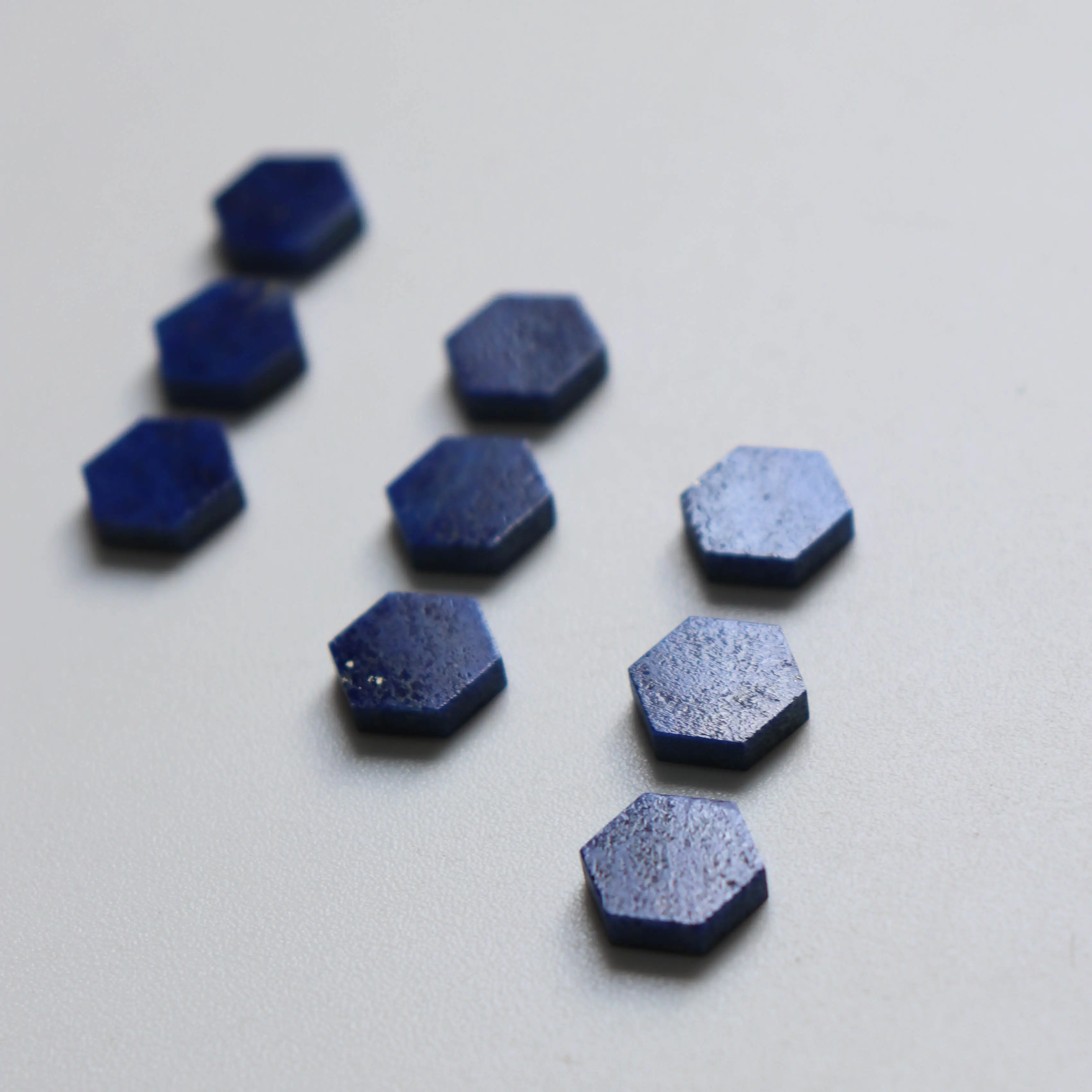 Lapislazuli Sechseck Kristall TOP Grade Qualität Natürlicher loser Edelstein für Schmuck Größe 10 mm mehr Größen Verfügbar