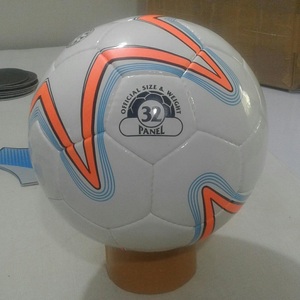 Balón de Fútbol TOP GOZ PU Tamaño 5 Cosido a Mano 12/32 Paneles Vejiga de Butilo y Látex Impresión Serigráfica Uso en Partidos Origen Pakistán TGTSB-0098 - Product Image 4