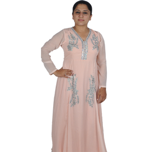 Abaya de gasa de longitud completa, diseño bonito, con forro de crepé y emblemas de cristal en la parte delantera y el cuello - Product Image 1