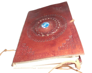 Diario encuadernado de piedra en relieve hecho a mano de estilo vintage de cuero genuino personalizado con papel blanco liso - Product Image 2