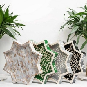 Plateaux de service en bois poli écologiques personnalisables de haute qualité avec incrustations de nacre et d'os, artisanat vintage - Product Image 1