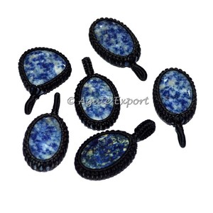Lapis Lazuli Agate Pendentifs en pierre naturelle Mélange de pierres précieuses enroulées en fil Feng Shui et Style d'amour Technique de gravure sculptée - Product Image 2