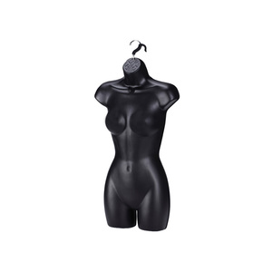 Maniquí femenino de plástico, negro, con suspensión - Product Image 3