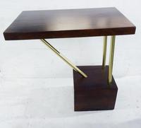 Table basse moderne et luxueuse en métal, fabriquée à la main avec un nouveau design vert simple, meuble de maison à vendre en vogue