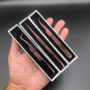 Pinzas de extensión de pestañas postizas de Plasma de oro rosa probadas a mano de acero inoxidable sostenible bajo MOQ venta al por mayor pestañas puntiagudas - Product Image 1