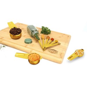 Elegante juego de tazas y cucharas medidoras galvanizadas doradas en acero inoxidable, perfectas para hornear y cocinar - Product Image 4