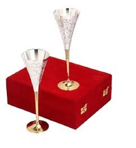 Handmade Brass <b>Wine</b> <b>Goblet</b> Vintage Engraved Chalice Metal Cup Classic Barware Drinkware Wedding Party Table Bar Decor Accessory - Product Image 1